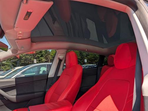 2022 Tesla Model Y Performance Dual Motor All-Wheel Drive