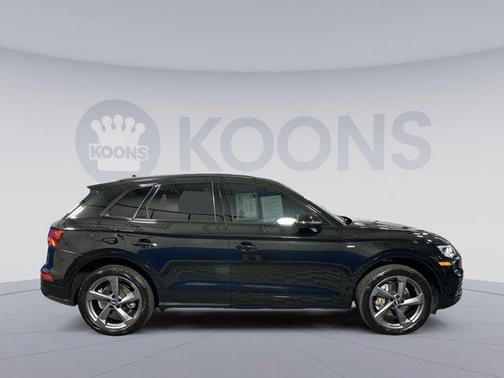 2020 Audi Q5 45 Titanium Premium