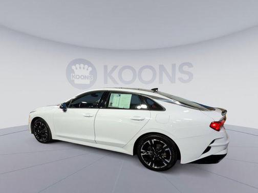Glacial White Pearl 2022 Kia K5 GT-Line