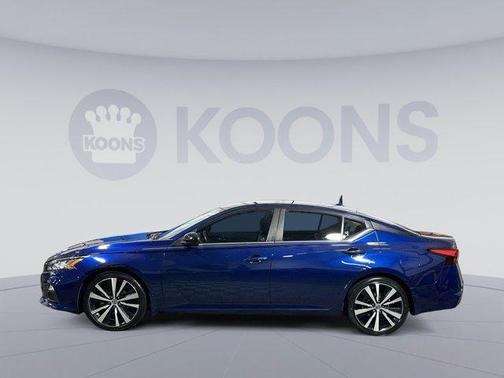 2022 Nissan Altima SR FWD