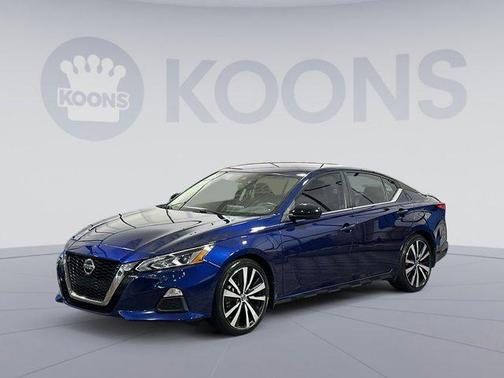 2022 Nissan Altima SR FWD