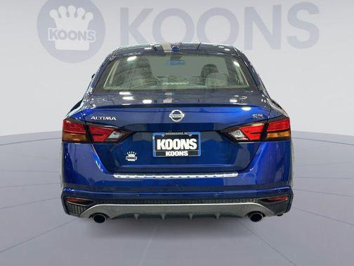 2022 Nissan Altima SR FWD
