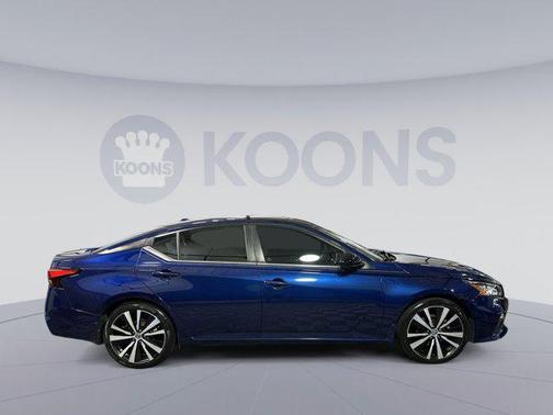 2022 Nissan Altima SR FWD