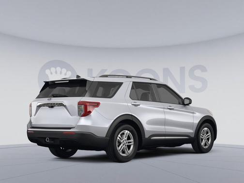 ICONIC SILVER METALLIC 2022 Ford Explorer XLT