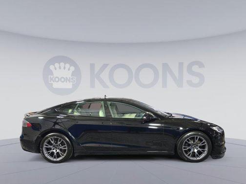 2021 Tesla Model S Plaid