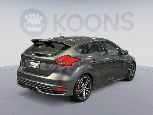 2018 Ford Focus ST