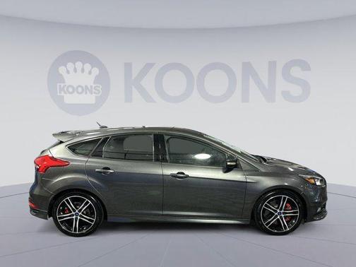 2018 Ford Focus ST