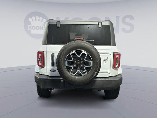 OXFORD WHITE 2026 Ford Bronco Outer Banks