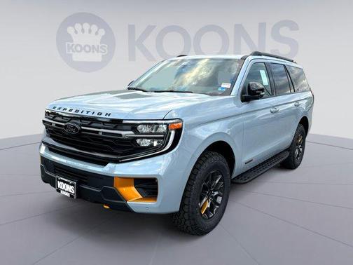 Glacier Gray Metallic Tri-Coat 2026 Ford Expedition Tremor