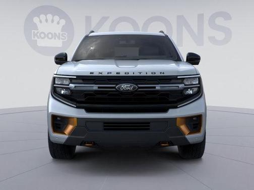 Glacier Gray Metallic Tri-Coat 2026 Ford Expedition Tremor