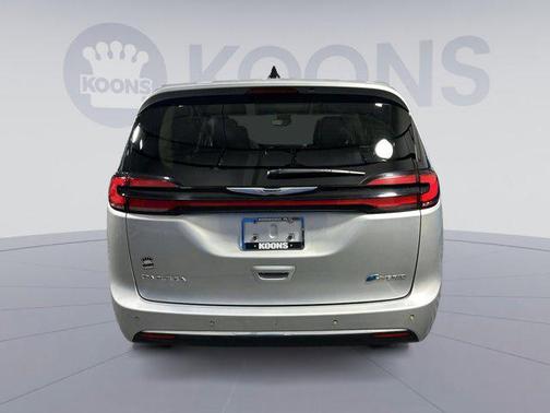 2023 Chrysler Pacifica Hybrid Limited