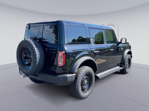 SHADOW BLACK 2026 Ford Bronco Outer Banks