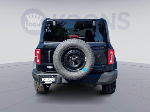 SHADOW BLACK 2026 Ford Bronco Outer Banks