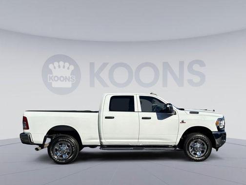 2024 RAM 2500 Tradesman Crew Cab 4x4 6'4' Box