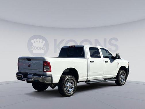 2024 RAM 2500 Tradesman Crew Cab 4x4 6'4' Box