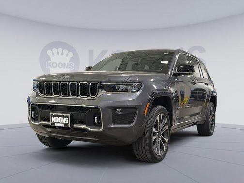 Baltic Gray Metallic Clearcoat 2022 Jeep Grand Cherokee Overland