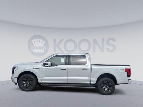 2025 Ford F-150 Lightning LARIAT