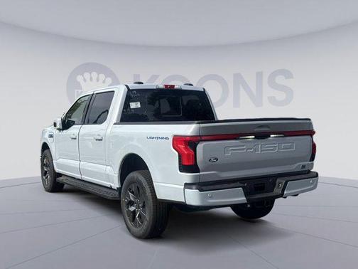 2025 Ford F-150 Lightning LARIAT