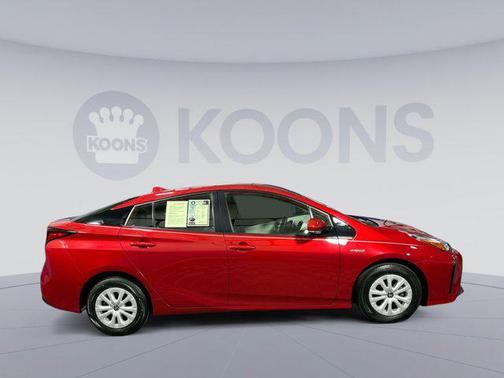 2019 Toyota Prius LE