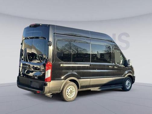 2024 Ford Transit-350 XLT