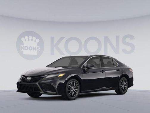 Midnight Black Metallic 2023 Toyota Camry SE