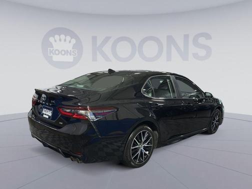 Midnight Black Metallic 2023 Toyota Camry SE