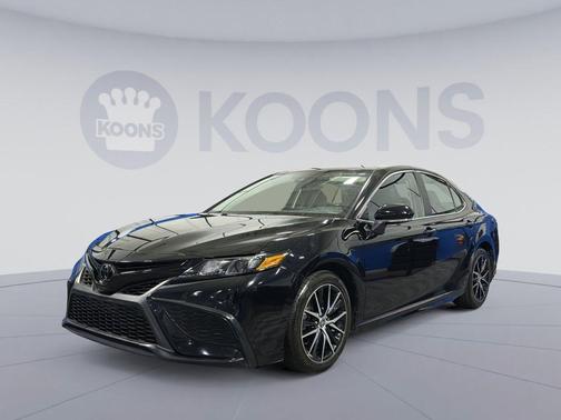 Midnight Black Metallic 2023 Toyota Camry SE