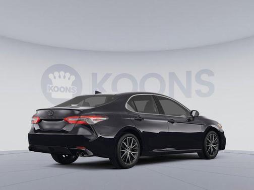 Midnight Black Metallic 2023 Toyota Camry SE