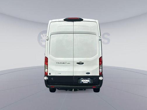 2022 Ford Transit-250 Base