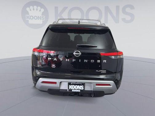 2023 Nissan Pathfinder Platinum 4WD