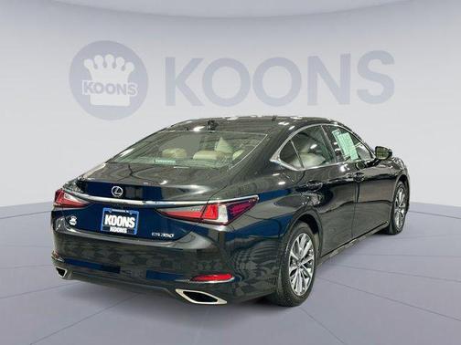 2023 Lexus ES 350 Base