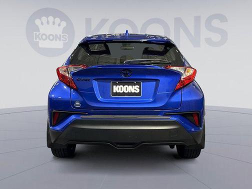 2022 Toyota C-HR XLE