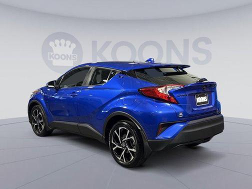 2022 Toyota C-HR XLE