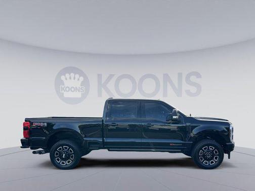 2025 Ford F-250 Platinum