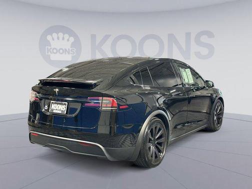 2022 Tesla Model X Plaid