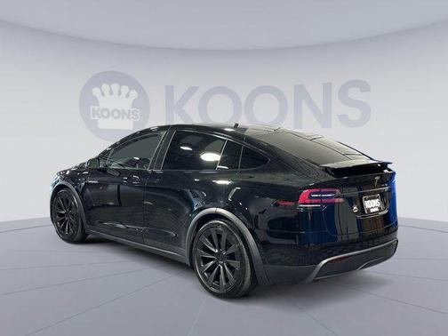 2022 Tesla Model X Plaid