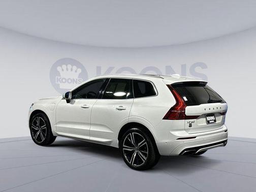 2019 Volvo XC60 Recharge Plug-In Hybrid T8 R-Design