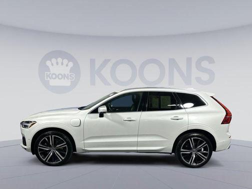 2019 Volvo XC60 Recharge Plug-In Hybrid T8 R-Design
