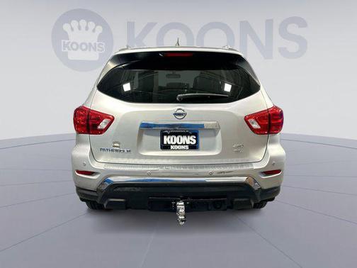 2017 Nissan Pathfinder SL