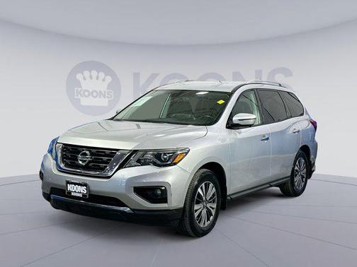 2017 Nissan Pathfinder SL