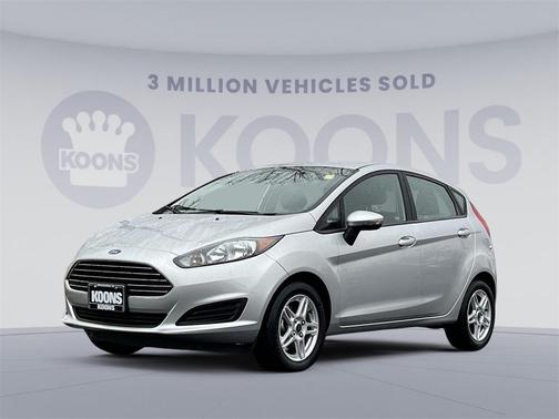 Photo 3 of 24 of 2017 Ford Fiesta SE