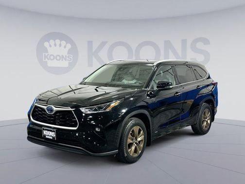 2022 Toyota Highlander Hybrid XLE