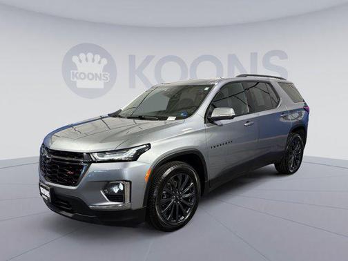 Sterling Gray Metallic 2023 Chevrolet Traverse RS
