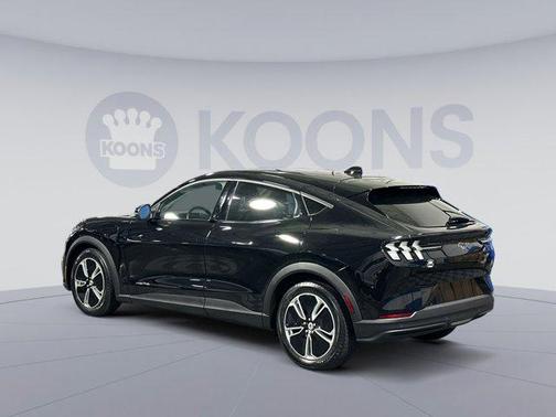 2022 Ford Mustang Mach-E Select