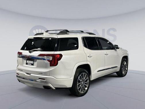 2022 GMC Acadia Denali
