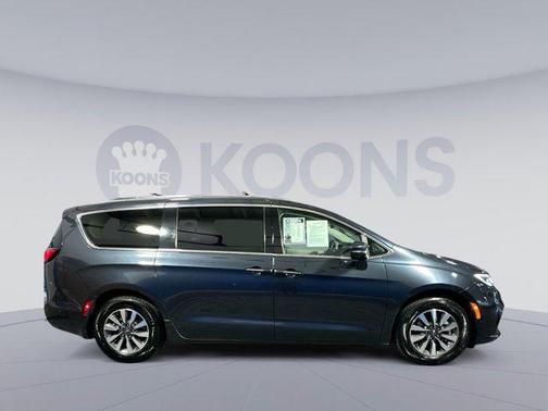 2021 Chrysler Pacifica Hybrid Touring L