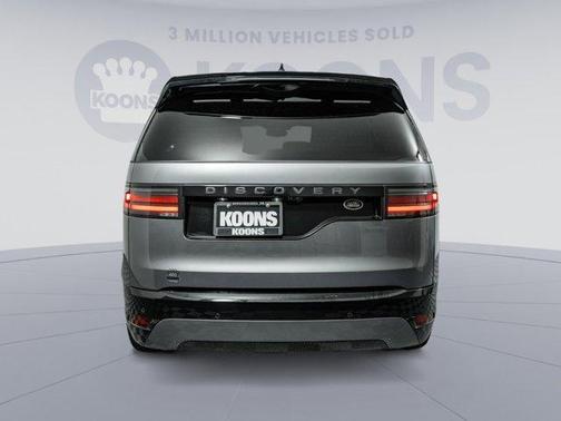 Photo 4 of 43 of 2021 Land Rover Discovery R-Dynamic S
