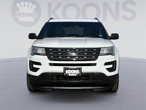 Photo 2 of 26 of 2017 Ford Explorer Base