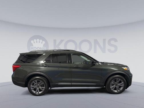 Forged Green Metallic 2022 Ford Explorer XLT