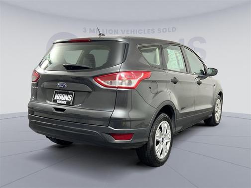 Photo 4 of 23 of 2016 Ford Escape S